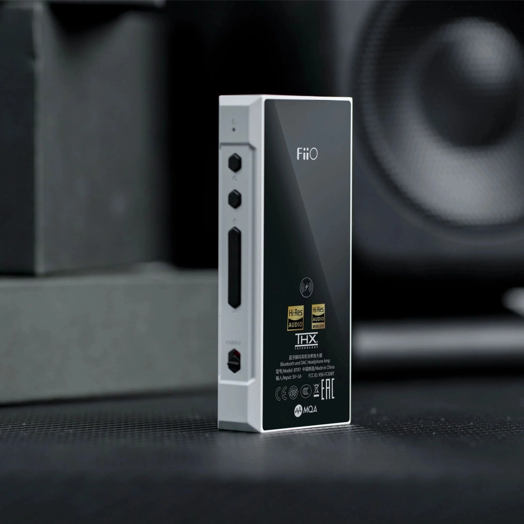 ЦАП та підсилювач FIIO BTR7 White