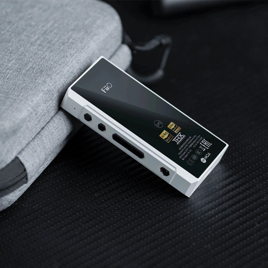 ЦАП та підсилювач FIIO BTR7 White
