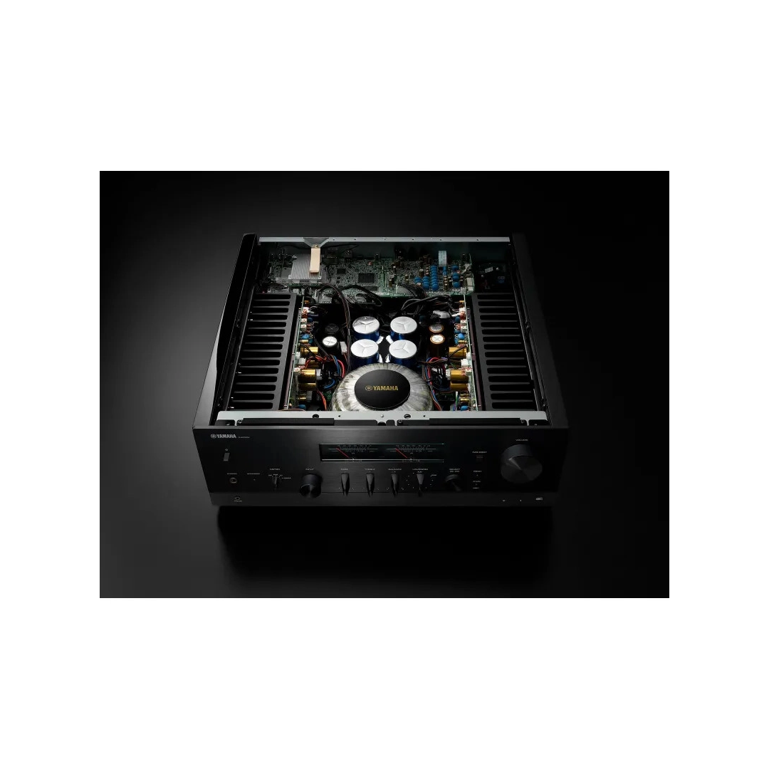 Стерео ресивер Yamaha R-N2000A Black