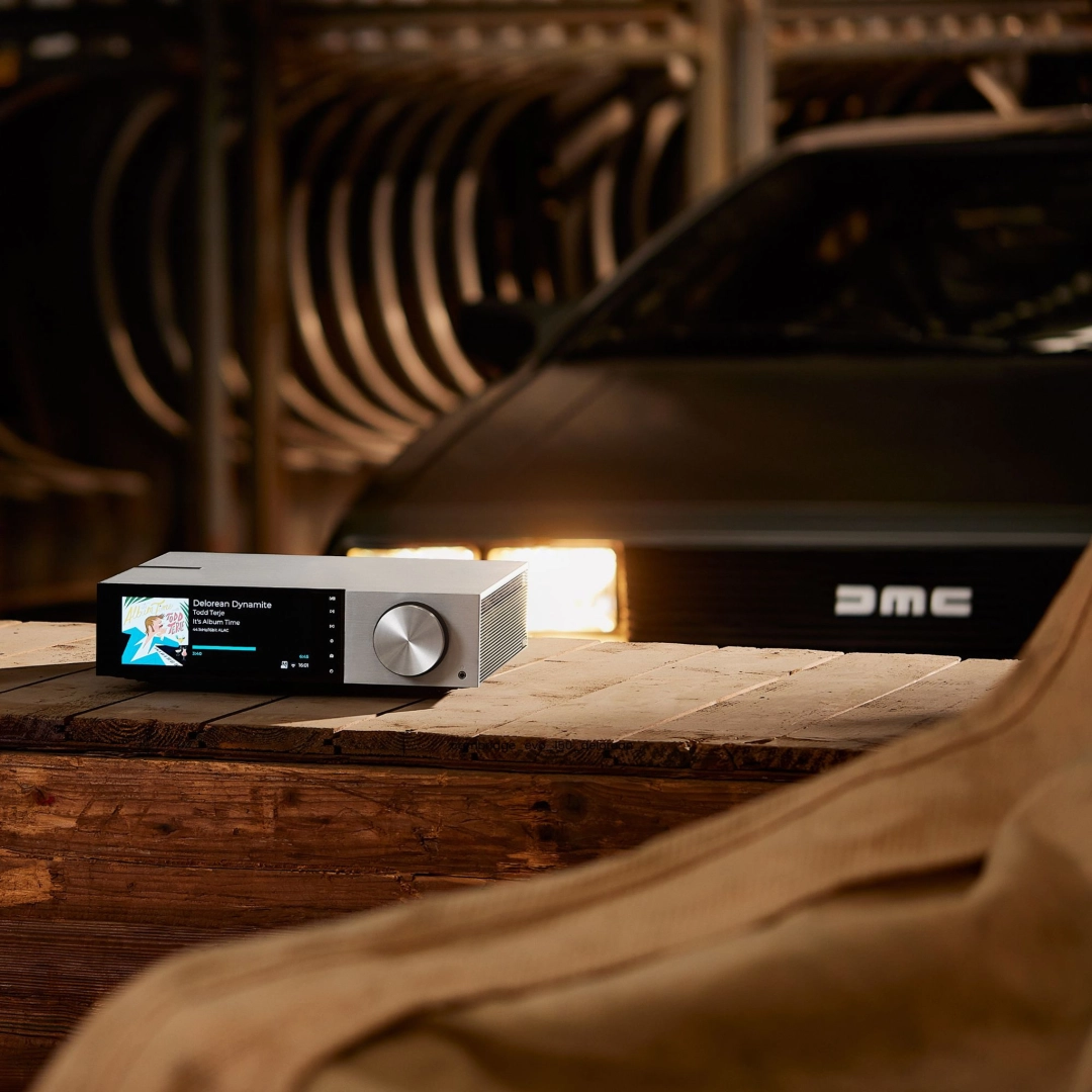 Підсилювач стример Cambridge Audio EVO150 Delorean LE