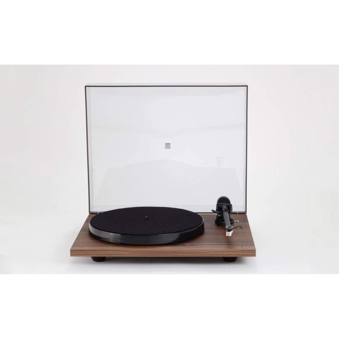 Вініловий програвач Rega Planar 1 Walnut Вініловий програвач Rega Planar 1 Walnut