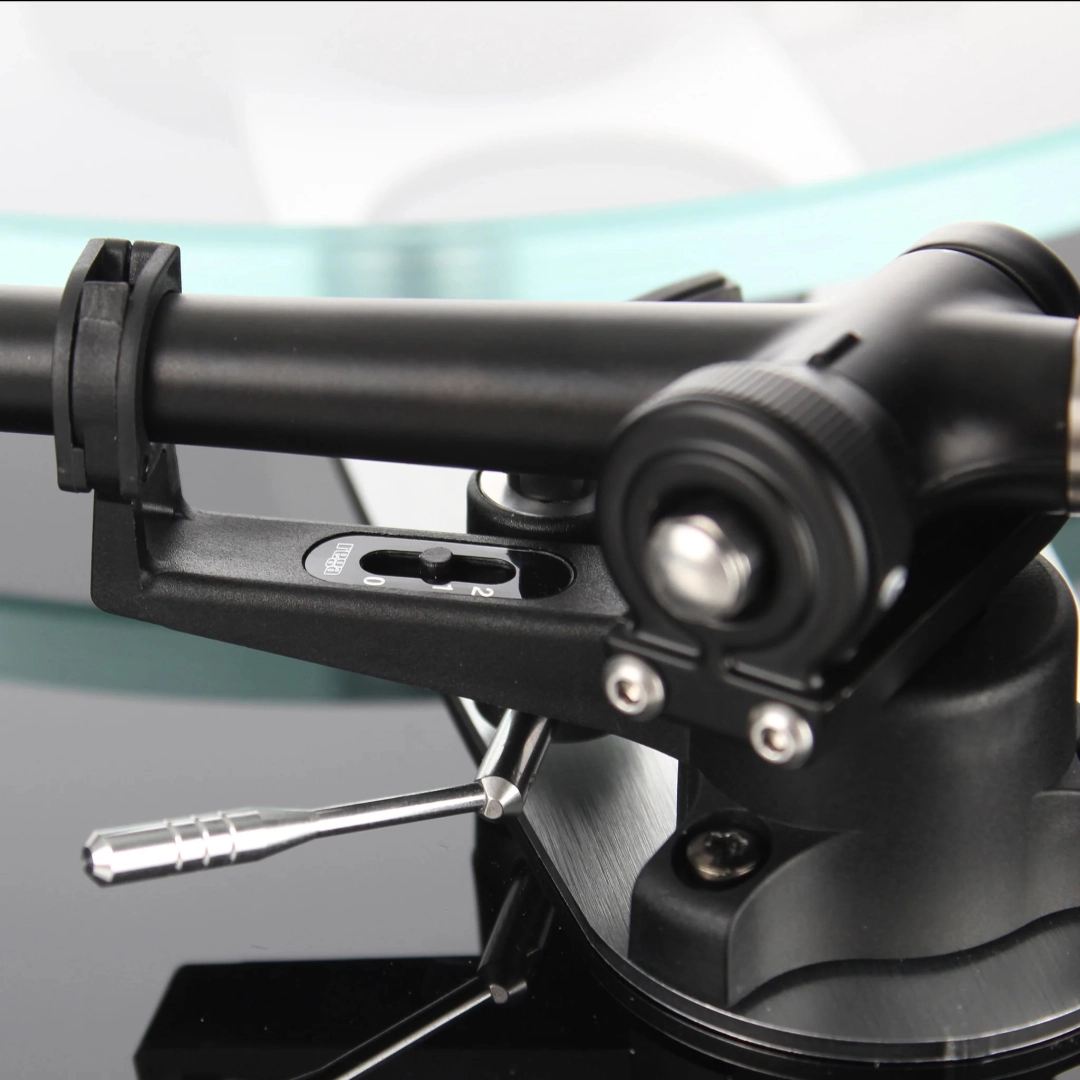 Вініловий програвач Rega Planar 3 - Elys 2 MM Black Вініловий програвач Rega Planar 3 - Elys 2 MM Black