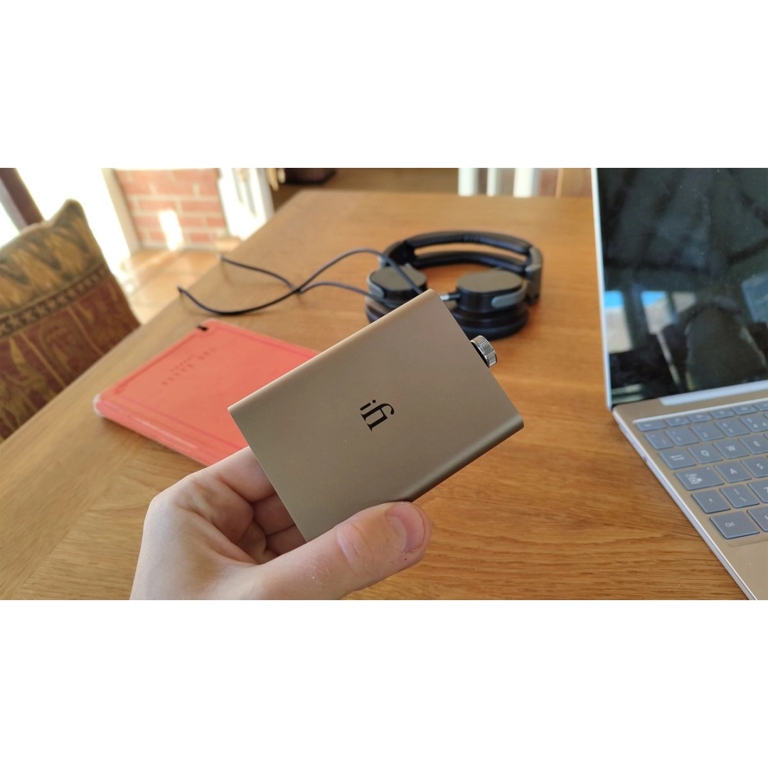 ЦАП та підсилювач iFi Hip-Dac 3 Titanium ЦАП та підсилювач iFi Hip-Dac 3 Titanium