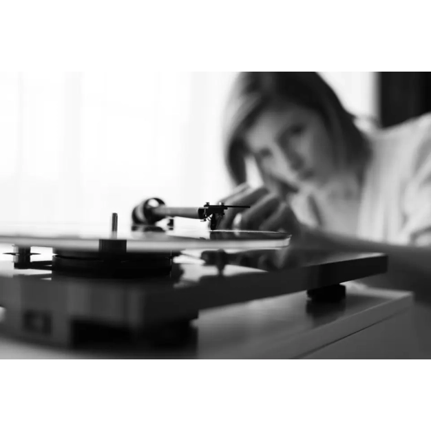 Програвач вінілу Pro-Ject T1 EVO Phono OM10 Piano, відео. Програвач вінілу Pro-Ject T1 EVO Phono OM10 Piano, відео.