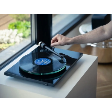 Програвач вінілу Pro-Ject T2 Super Phono Rainier High Gloss Black