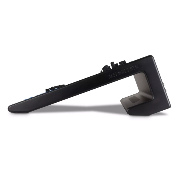 Цифровий пульт мікшерний Allen Heath Qu-24C Цифровий пульт мікшерний Allen Heath Qu-24C