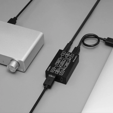 Topping HS02 USB Audio Isolator 32bit 768kHz DSD512