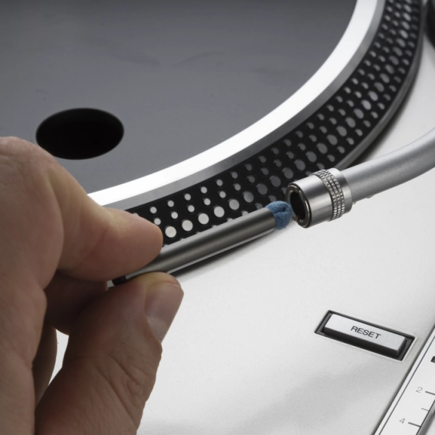 Reloop Tone Arm & Cartridge Contact Cleanin Set Набір для чищення Reloop Tone Arm & Cartridge Contact Cleanin Set Набір для чищення
