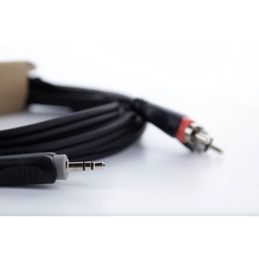 Y-кабель 1.5 м Cordial EY 1.5 WCC mini jack 3.5 мм - 2 x RCA чорний