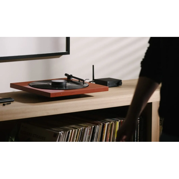 Вініловий програвач Tone Factory Turntable Terracotta Red з Bluetooth та Ortofon Вініловий програвач Tone Factory Turntable Terracotta Red з Bluetooth та Ortofon