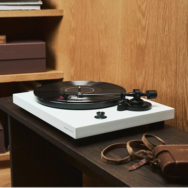 Argon  Audio TT-3 Plus White з Ortofon 2M Red та пасиковим приводом