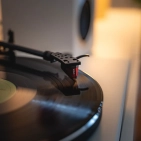 Argon  Audio TT-3 Plus White з Ortofon 2M Red та пасиковим приводом Argon  Audio TT-3 Plus White з Ortofon 2M Red та пасиковим приводом