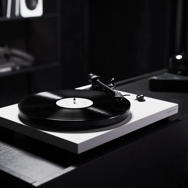 Argon TT-3 Turntable White - програвач вінілу з картриджем Ortofon OM5e Argon TT-3 Turntable White - програвач вінілу з картриджем Ortofon OM5e