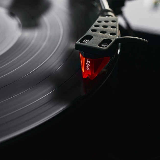 Argon Audio TT-4 SPECIAL EDITION Black з Ortofon 2M Bronze та ремінним приводом Argon Audio TT-4 SPECIAL EDITION Black з Ortofon 2M Bronze та ремінним приводом