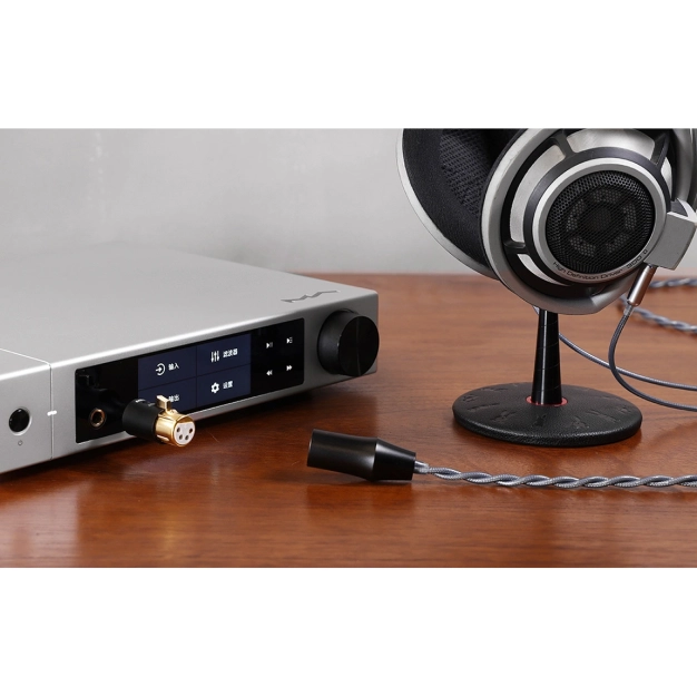 Адаптер XLRF - 4,4 мм DD HiFi XLR44C Адаптер XLRF - 4,4 мм DD HiFi XLR44C