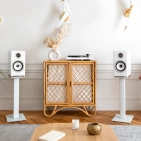 Triangle Turntable Lunar 3 Space White – вініловий програвач