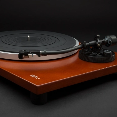 Music Hall MMF-1.5 Cherry Wood – вініловий програвач з MM
