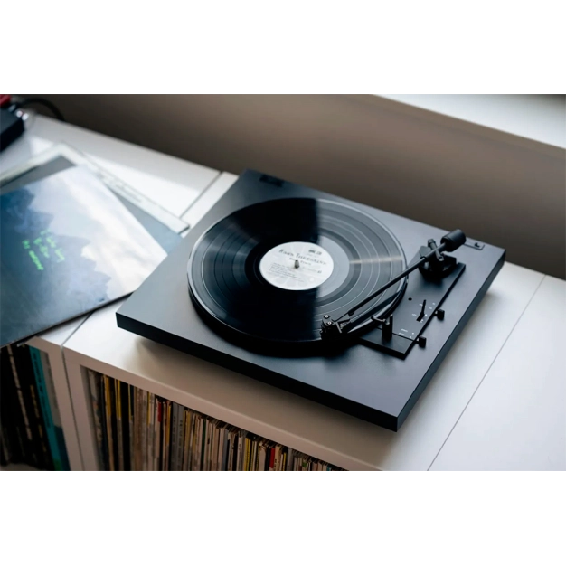 Pro-Ject A1.2 Pick It MM E Black – автоматичний програвач вінілу