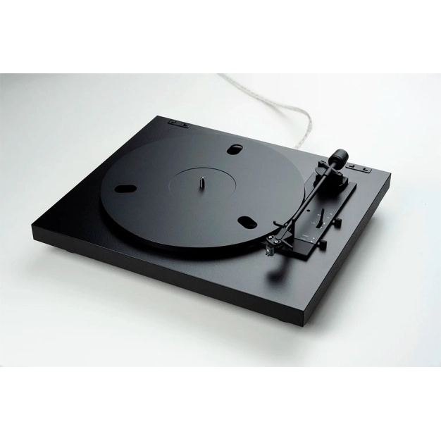 Pro-Ject A1.2 Pick It MM E Black – автоматичний програвач вінілу