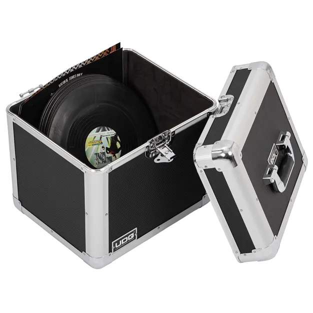 UDG Ultimate Record Case 80 Vinyl Silver U93017SL — відкритий кейс, платівки не входять