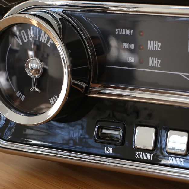 Вініловий програвач ION Mustang LP Black Вініловий програвач ION Mustang LP Black