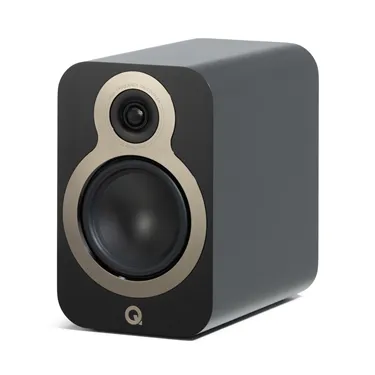 Полична акустична система Q Acoustics 3020c, чорна Satin Black — вигляд під кутом