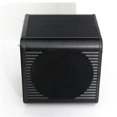 Активний сабвуфер Velodyne MicroVee X — вигляд із захисною решіткою