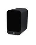 Q Acoustics 3030i, графітовий — вигляд із захисною решіткою