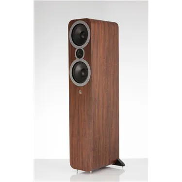 Q Acoustics 3050i, English Walnut — вигляд під кутом