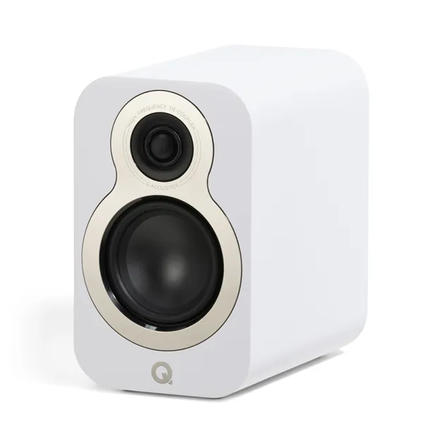 Q Acoustics 3010c, сатиновий білий — вигляд під кутом