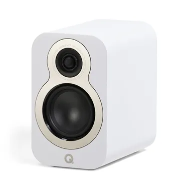 Q Acoustics 3010c, сатиновий білий — вигляд під кутом