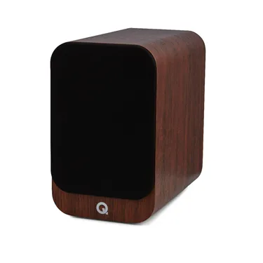 Q Acoustics 3030i, English Walnut — вигляд із захисною решіткою
