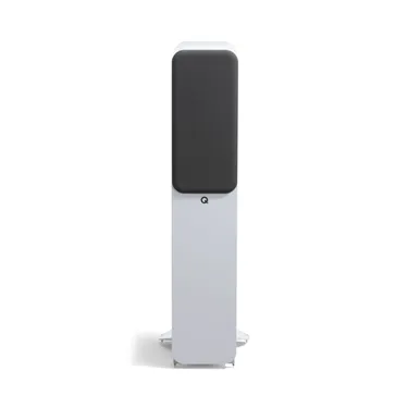 Q Acoustics 3050c, сатиновий білий — вигляд із захисною решіткою