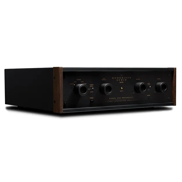 Moonriver Audio 404 Reference — вигляд під кутом