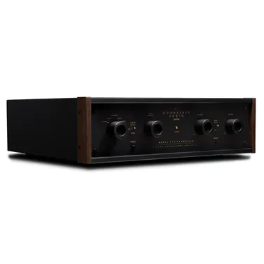 Moonriver Audio 404 Reference — вигляд під кутом