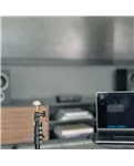 Bluesound Room Calibration Kit - приклад використання, стійка й техніка не входять
