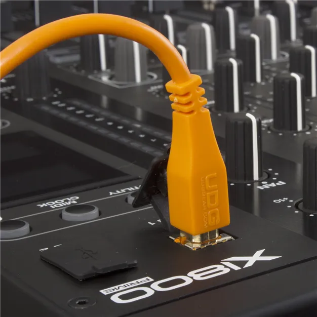 USB-кабель UDG U95002OR USB-A — USB-B, 2 м, помаранчевий — Приклад використання, додаткове обладнання не входить до комплекту