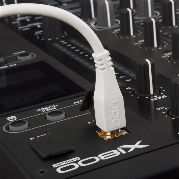 USB-кабель UDG U96001WH USB-C — USB-B, 1,5 м, білий — Приклад використання, додаткове обладнання не входить до комплекту