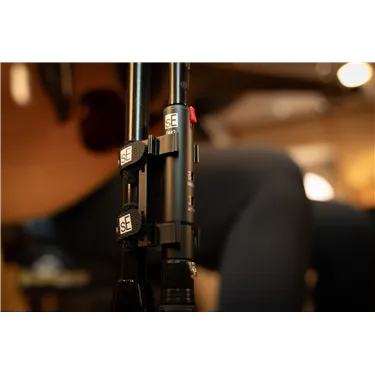 sE Electronics DM PRO CLIP — приклад кріплення, передпідсилювач не входить до комплекту