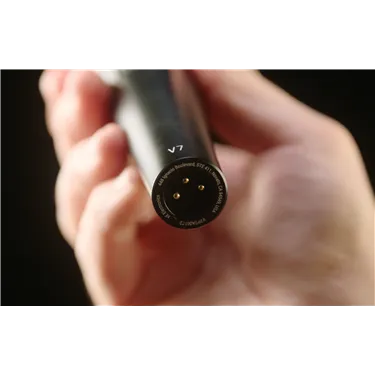 sE Electronics V7 PTT — вихід XLR