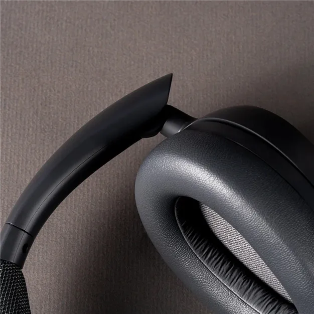JLab JBuds Lux ANC Graphite — Наголів’я великим планом