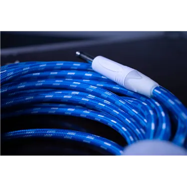 Cordial CXI 9 PP-SKY — текстильне обплетення та роз’єм