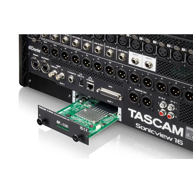 Tascam IF-MTR32 — приклад встановлення в консоль, консоль не входить до комплекту