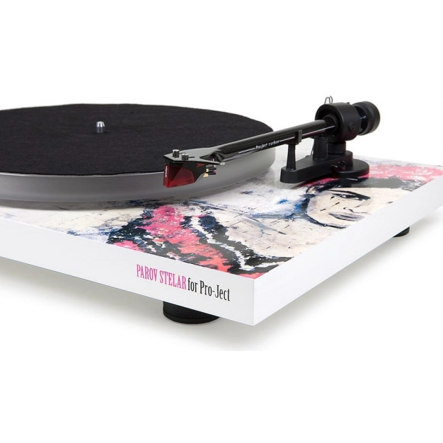 Pro-Ject DEBUT CARBON DC ESPRIT PS00 WHITE FRIDA 2M RED Pro-Ject DEBUT CARBON DC ESPRIT PS00 WHITE FRIDA 2M RED