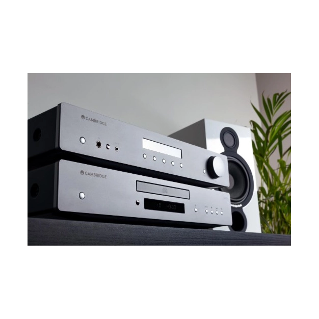 Інтегральний підсилювач Cambridge Audio AXA35