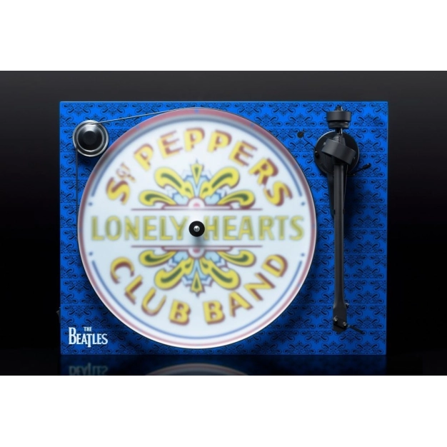 Pro-Ject ESSENTIAL III OM10 Special Edition: Sgt. Pepper Pro-Ject ESSENTIAL III OM10 Special Edition: Sgt. Pepper