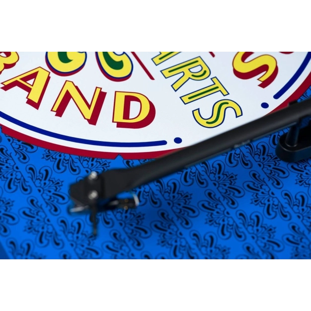 Pro-Ject ESSENTIAL III OM10 Special Edition: Sgt. Pepper Pro-Ject ESSENTIAL III OM10 Special Edition: Sgt. Pepper