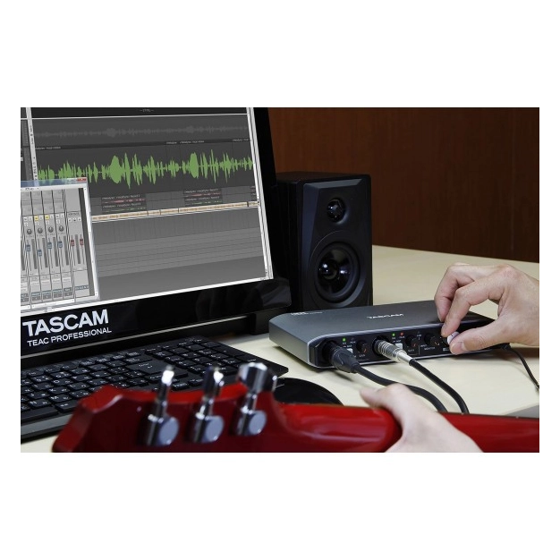 USB аудіо інтерфейс iXR Tascam