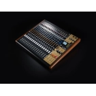 24-канальний багатодоріжковий рекордер Tascam Model-24