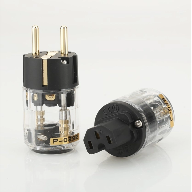 Вилка та кабельний (апаратний) роз'єм силового кабелю AirBase FT-04 Вилка та кабельний (апаратний) роз'єм силового кабелю AirBase FT-04